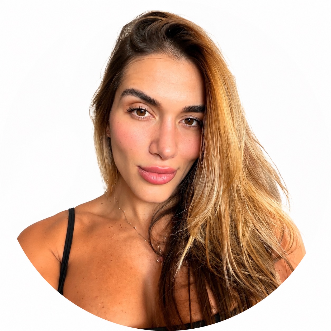 Kamilla Santos, personal trainer responsável pela consultoria online